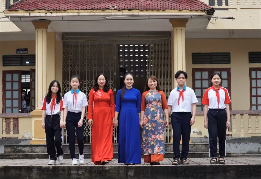 Trường THCS Hưng Lộc đã đạt thành tích cao nhất từ trước tới nay tại kỳ thi chọn HSG tỉnh với 5 học sinh đạt giải, trong đó có 2 giải Nhất.