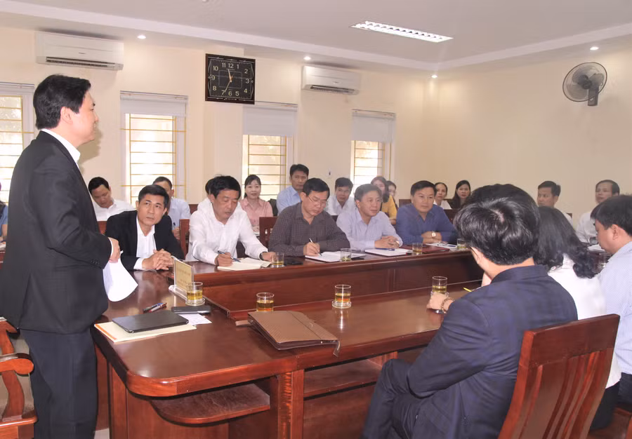 Đoàn công tác Bộ GD&ĐT làm việc với Sở GD&ĐT Nghệ An cùng đại diện một số Phòng GD&ĐT, trường phổ thông trên địa bàn tỉnh