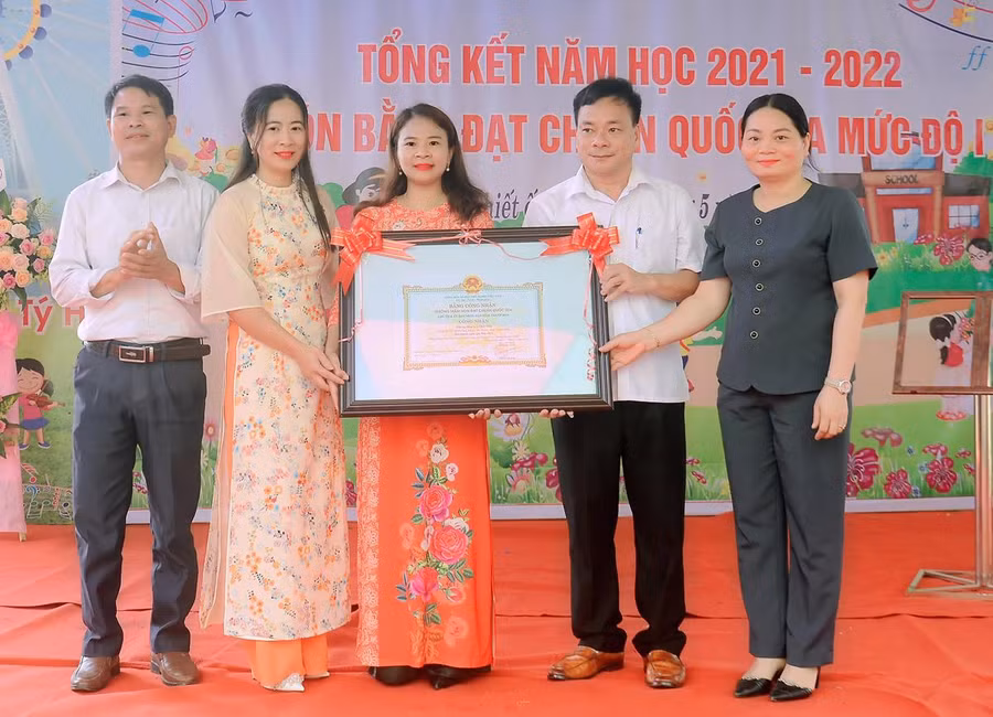 Trường Mầm non Thiết Ống (Bá Thước, Thanh Hóa) nhận Bằng công nhận đạt chuẩn quốc gia mức độ 1 năm 2021.