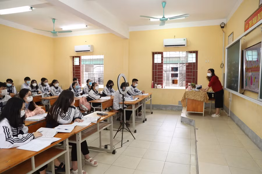Từ nay đến cuối năm học, các nhà trường cần tăng cường ôn tập cho học sinh lớp 9 và 12.