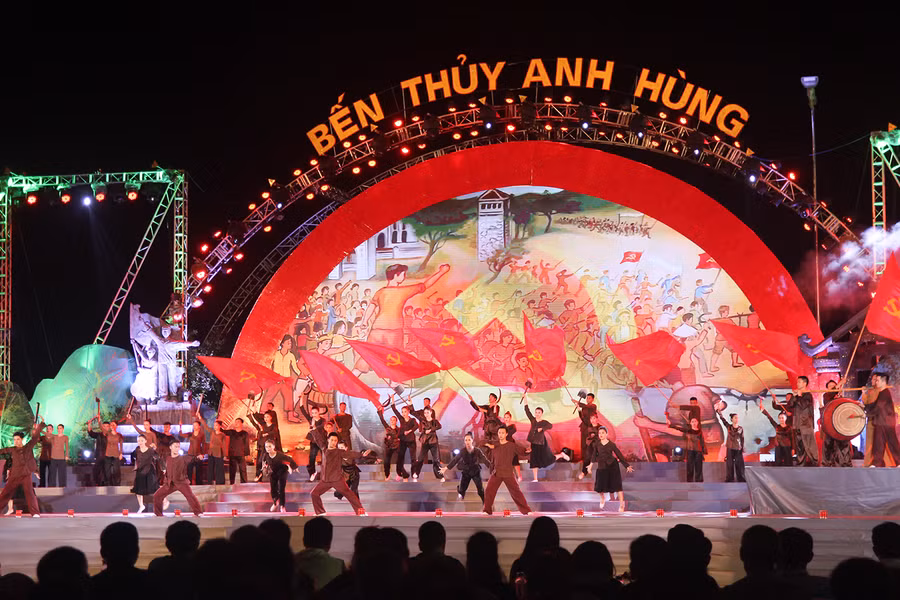 Chương trình nghệ thuật "Bến Thủy anh hùng" được tổ chức vào tối 8/9 tại Nghệ An
