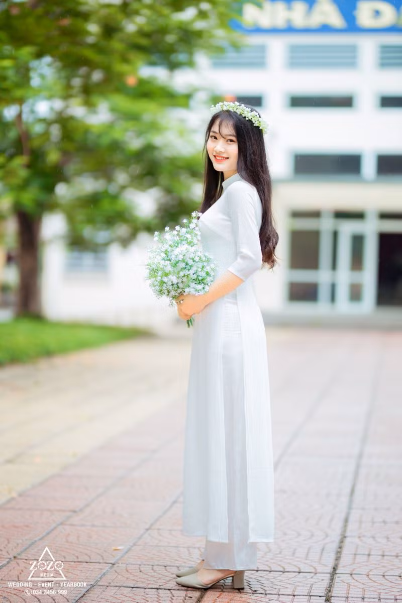 Cô học trò xinh xắn vượt qua nghịch cảnh đạt thành tích cao tại kỳ thi tốt nghiệp THPT 2020.