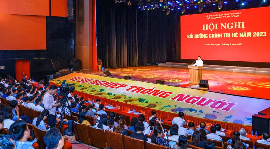 Quang cảnh hội nghị