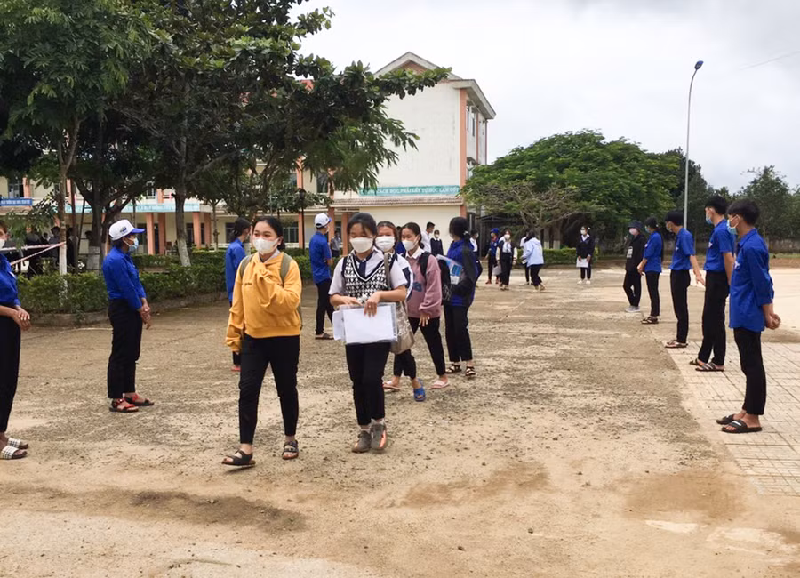 Thí sinh Đắk Nông hoàn thành môn thi Ngữ văn