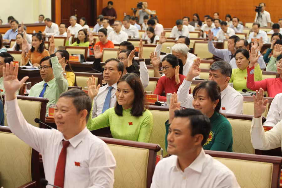 Các đại biểu dự kỳ họp của HĐND TPHCM. Ảnh: Nguyễn Nhân