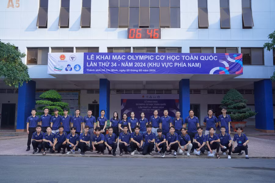 Các đội tuyển tham dự Olympic Cơ học toàn quốc lần thứ 34 phía Nam. Ảnh: Như Quỳnh Các đội tuyển tham dự Olympic Cơ học toàn quốc lần thứ 34 phía Nam. Ảnh: Như Quỳnh
