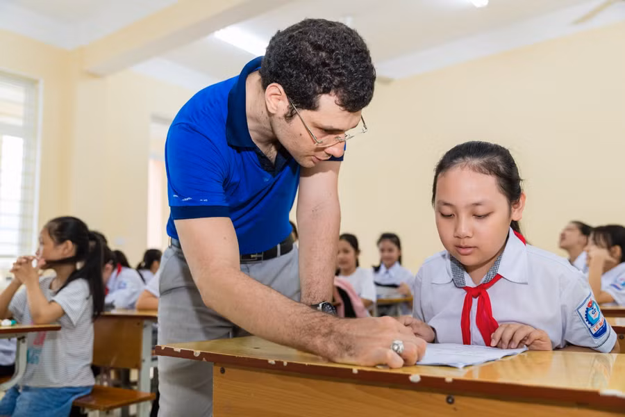 Trường Tiểu học Lê Mao (TP Vinh, Nghệ An) là một trong những trường đang triển khai chương trình tăng cường tiếng Anh với cam kết đầu ra cho học sinh.