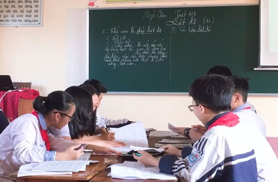Học sinh Trường THCS Nam Hà thảo luận trong một tiết học. Ảnh tư liệu