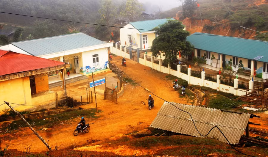 Cụm trường học ở bản Sài Khao, xã Mường Lý (Mường Lát, Thanh Hóa).
