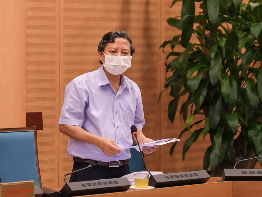 Phó Giám đốc Sở Y tế Hoàng Đức Hạnh báo cáo công tác phòng chống dịch Covid-19
