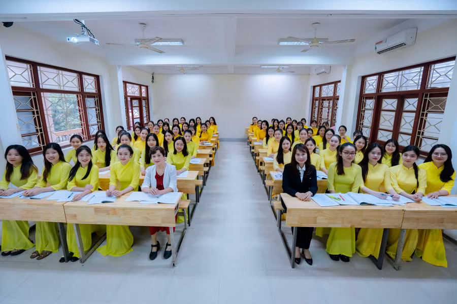 Sinh viên ngành Giáo dục Mầm non, Trường Sư phạm, Trường Đại học Vinh. Ảnh: NTCC