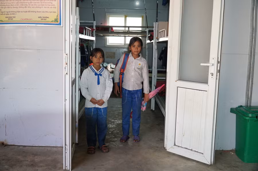 Học sinh ở bản xa về điểm chính tại Trường Phổ thông DTBT Tiểu học Bắc Lý, huyện Kỳ Sơn, Nghệ An. Ảnh: Hồ Lài. Học sinh ở bản xa về điểm chính tại Trường Phổ thông DTBT Tiểu học Bắc Lý, huyện Kỳ Sơn, Nghệ An. Ảnh: Hồ Lài.