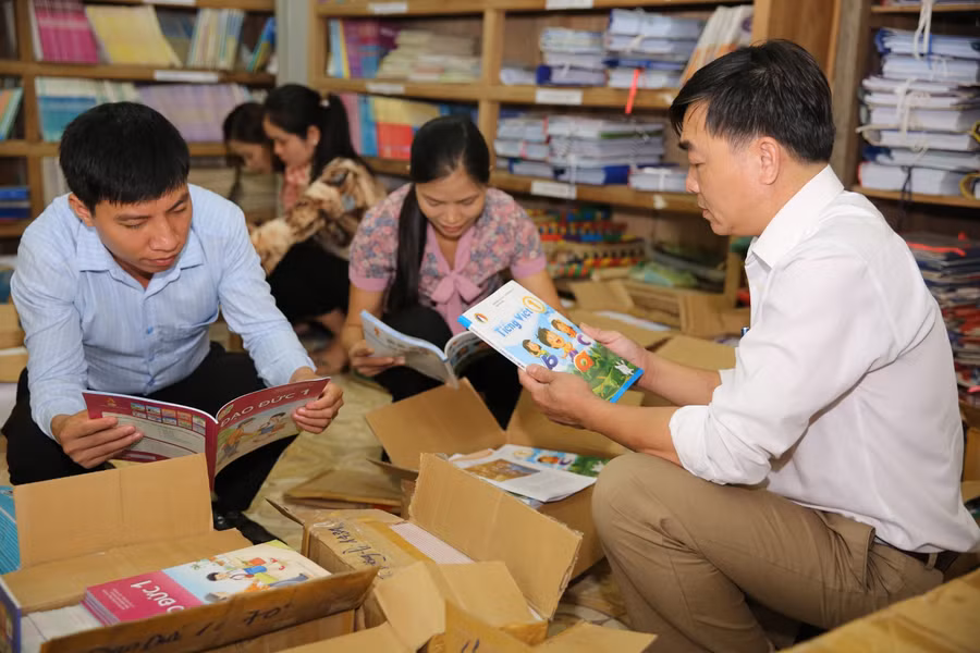 Dự kiến trước ngày 15/8, SGK mới sẽ về tới các trường học tại Kỳ Sơn, Nghệ An