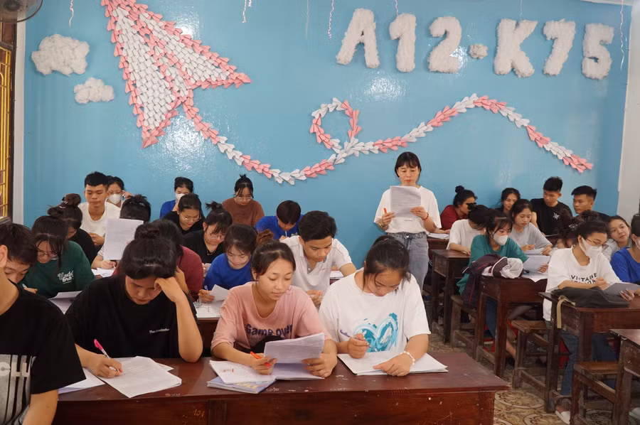 Sau kỳ thi tốt nghiệp THPT 2023, Nghệ An sẽ tổ chức đối sánh kết quả và tổ chức dạy học phù hợp với từng nhóm học sinh, thực tiễn mỗi nhà trường. Ảnh: Hồ Lài.