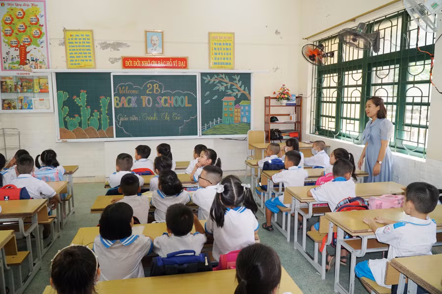 Học sinh Trường Tiểu học Hưng Hòa, thành phố Vinh, Nghệ An có mặt đầy đủ trong ngày tựu trường năm học 2022-2023. Học sinh Trường Tiểu học Hưng Hòa, thành phố Vinh, Nghệ An có mặt đầy đủ trong ngày tựu trường năm học 2022-2023.