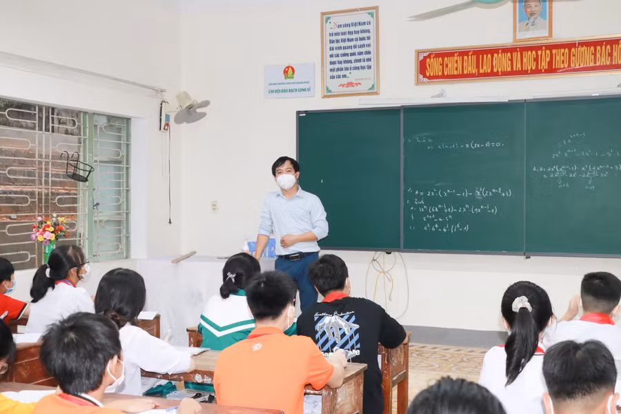 Các trường được phép dạy học trực tiếp đều cố gắng tận dụng thời gian, dạy học 2 ca/ngày để đẩy nhanh chương trình, cung cấp kiến thức cơ bản, cốt lõi cho học sinh.