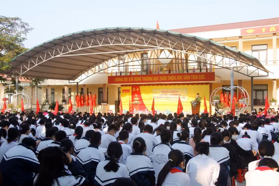Trường THCS Vân Cơ thường xuyên tổ chức các hoạt động ngoại khóa cho HS.