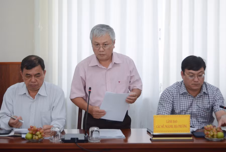 Đại diện các ban, ngành tại Ninh Thuận báo cáo tại buổi làm việc. Ảnh: M.T