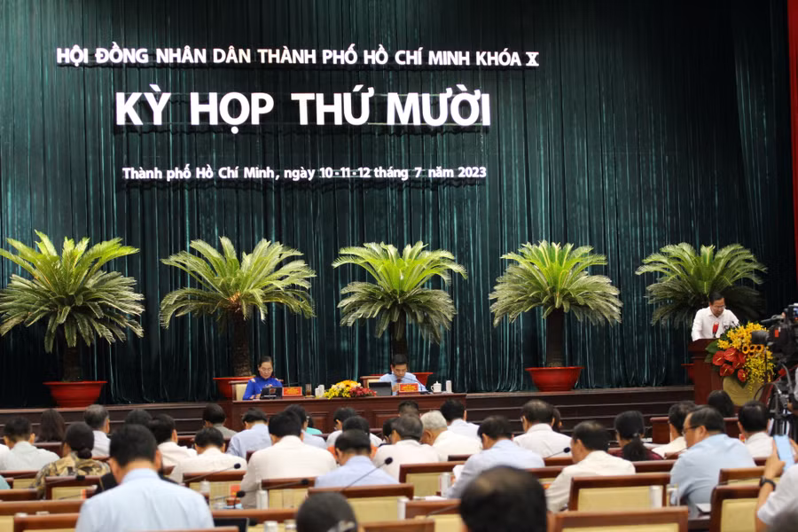 Toàn cảnh kỳ họp thứ 10 HĐND TPHCM khóa X. (Ảnh: Thành Nhân)