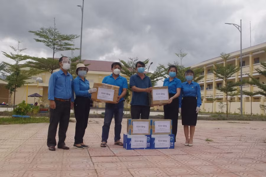 Các hoạt động hỗ trợ nhà giáo, người lao động của Công đoàn Giáo dục các cấp