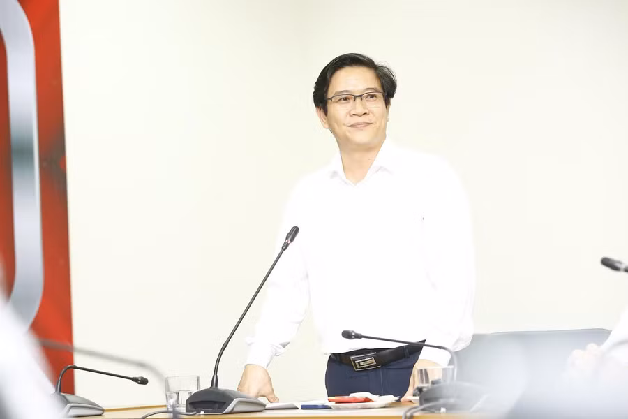 TS. Thái Văn Tài - Vụ trưởng Vụ Giáo dục Tiểu học, Bộ Giáo dục và Đào tạo chia sẻ tại buổi ra mắt. TS. Thái Văn Tài - Vụ trưởng Vụ Giáo dục Tiểu học, Bộ Giáo dục và Đào tạo chia sẻ tại buổi ra mắt.