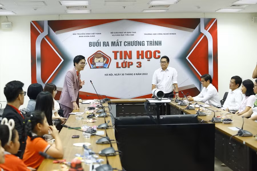 Buổi ra mắt chương trình Tin học lớp 3 diễn ra tại Đài Truyền hình Việt Nam, Hà Nội vào ngày 30/8/2022 Buổi ra mắt chương trình Tin học lớp 3 diễn ra tại Đài Truyền hình Việt Nam, Hà Nội vào ngày 30/8/2022