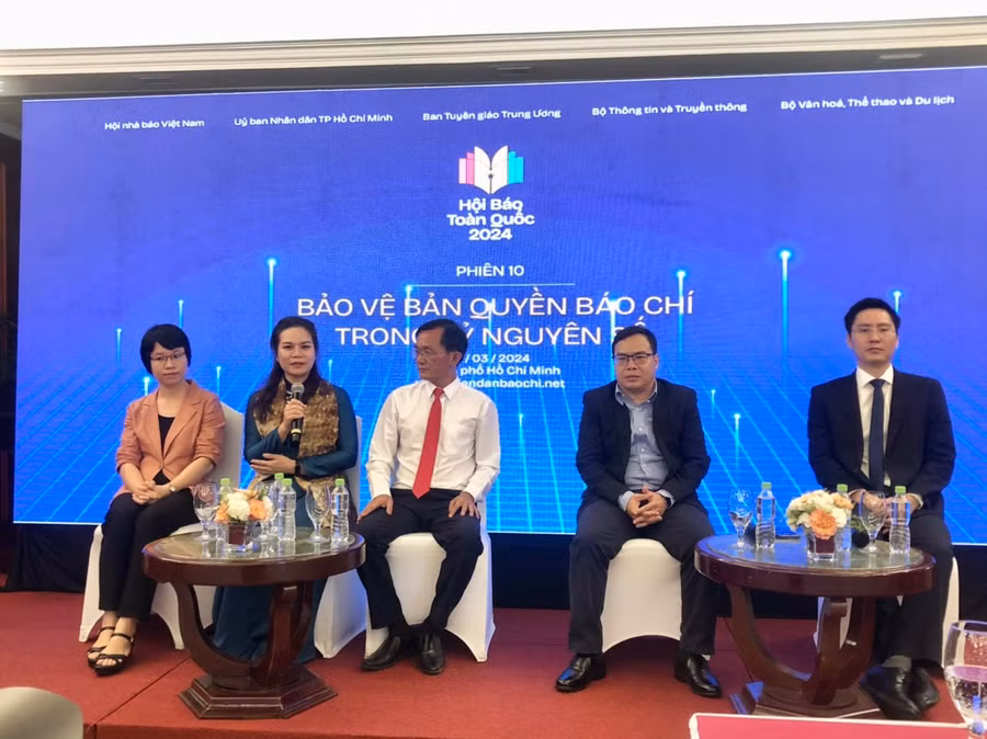 Phiên thảo luận "Bảo vệ bản quyền báo chí trong kỷ nguyên số" trong khuôn khổ Diễn đàn Báo chí toàn quốc năm 2024. (Ảnh: H.P) Phiên thảo luận "Bảo vệ bản quyền báo chí trong kỷ nguyên số" trong khuôn khổ Diễn đàn Báo chí toàn quốc năm 2024. (Ảnh: H.P)
