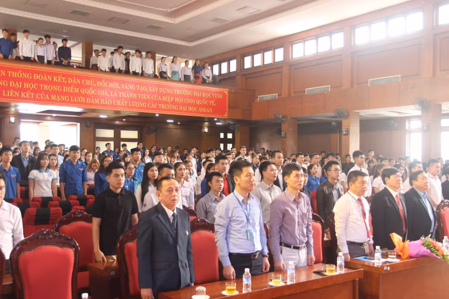 Trường ĐH Vinh có 528 lưu học sinh Thái Lan và Lào Trường ĐH Vinh có 528 lưu học sinh Thái Lan và Lào