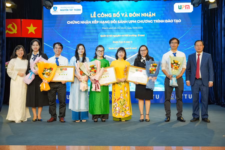 Không chỉ khẳng định chất lượng đào tạo trên hệ thống giáo dục Việt Nam, học hiệu NTTU còn tham gia kiểm định và vang danh ở nhiều bảng xếp hạng quốc tế. (Ảnh: NTTU) Không chỉ khẳng định chất lượng đào tạo trên hệ thống giáo dục Việt Nam, học hiệu NTTU còn tham gia kiểm định và vang danh ở nhiều bảng xếp hạng quốc tế. (Ảnh: NTTU)