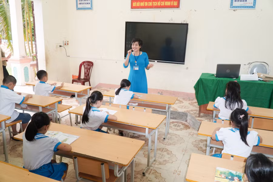 Nghệ An công bố danh mục SGK lớp 2 và lớp 6 từ năm học 2021 - 2022
