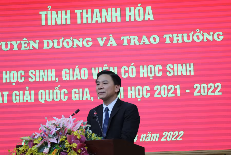 Ông Đỗ Trọng Hưng – Bí thư Tỉnh ủy, Chủ tịch HĐND tỉnh Thanh Hóa phát biểu tại lễ trao thưởng.