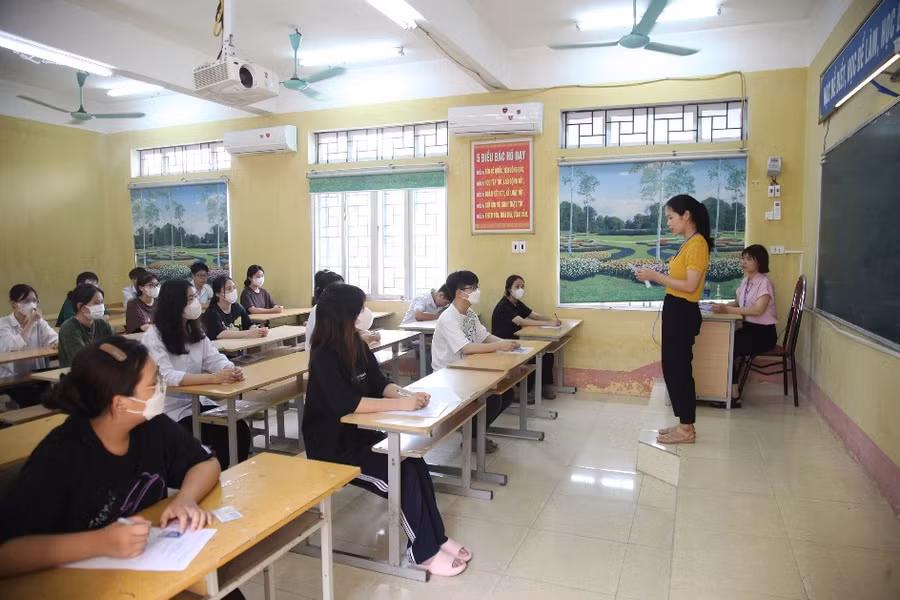 Thí sinh Vĩnh Phúc học quy chế thi vào lớp 10 năm 2023. Thí sinh Vĩnh Phúc học quy chế thi vào lớp 10 năm 2023.