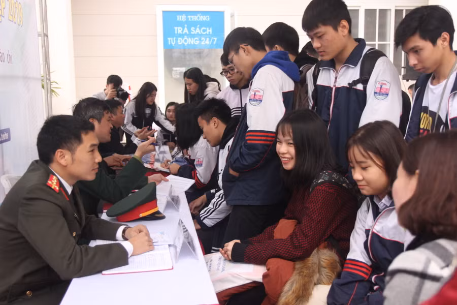 Thí sinh nên cân nhắc các nguyện vọng đăng ký dự thi và tuyệt đối không để lộ thông tin cá nhân Thí sinh nên cân nhắc các nguyện vọng đăng ký dự thi và tuyệt đối không để lộ thông tin cá nhân