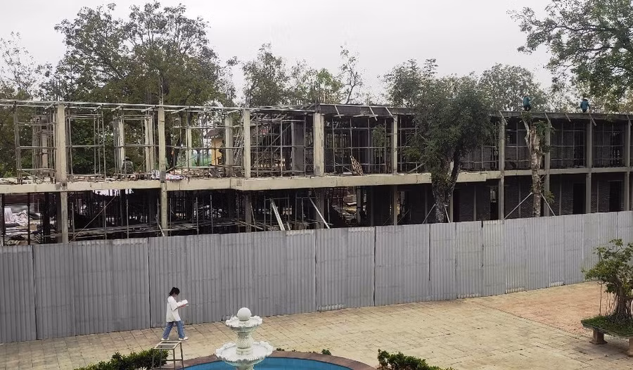 Trường THPT Lê Văn Hưu, huyện Thiệu Hóa đang được Nhà nước đầu tư xây dựng công trình với số tiền hàng chục tỷ đồng. Ảnh: TL.