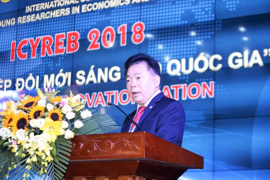 PGS.,TS. Nguyễn Trọng Cơ – Giám đốc Học viện Tài chính phát biểu Khai mạc Hội thảo PGS.,TS. Nguyễn Trọng Cơ – Giám đốc Học viện Tài chính phát biểu Khai mạc Hội thảo