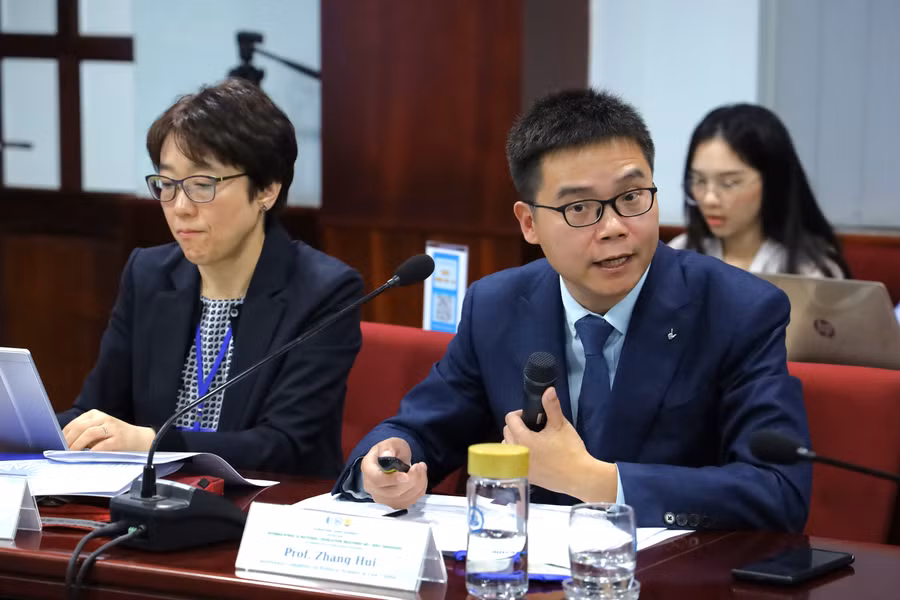 GS Zhang Hui, Trường ĐH Trung Chính Tây Nam, Trung Quốc. Ảnh: UEL