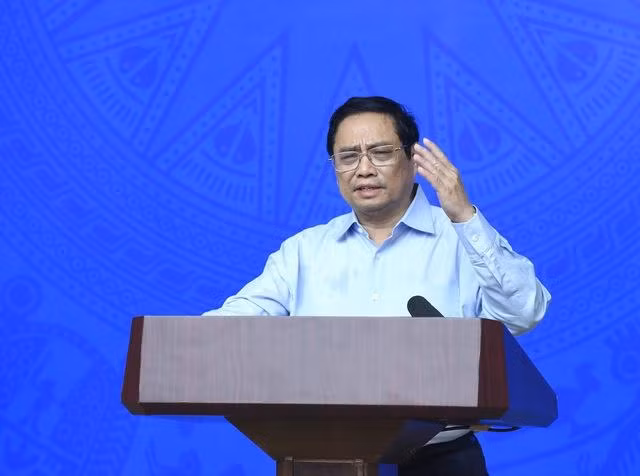 Thủ tướng: Chúng ta đã có đà về tiêm chủng trong phòng chống dịch, cần tận dụng cơ hội để đẩy nhanh tốc độ tiêm chủng - Ảnh: VGP/Nhật Bắc