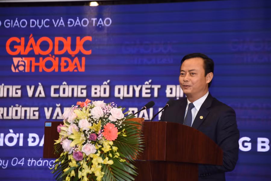 Ông Hà Văn Hùng - Trưởng ban tuyên giáo tỉnh ủy Hà Tĩnh phát biểu tại buổi lễ.