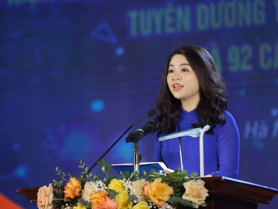 Chị Chu Hồng Minh, UVBTV Trung ương Đoàn, Thành ủy viên, Bí thư Thành đoàn Hà Nội phát biểu khai mạc Lễ kỷ niệm.