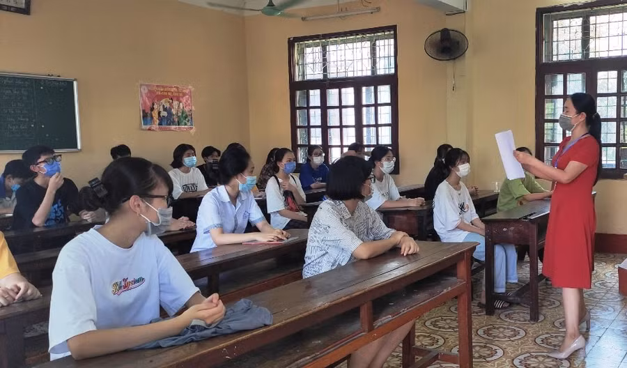 Thí sinh học quy chí thi tại Hội đồng thi Trường THPT Hàm Rồng (TP Thanh Hóa).