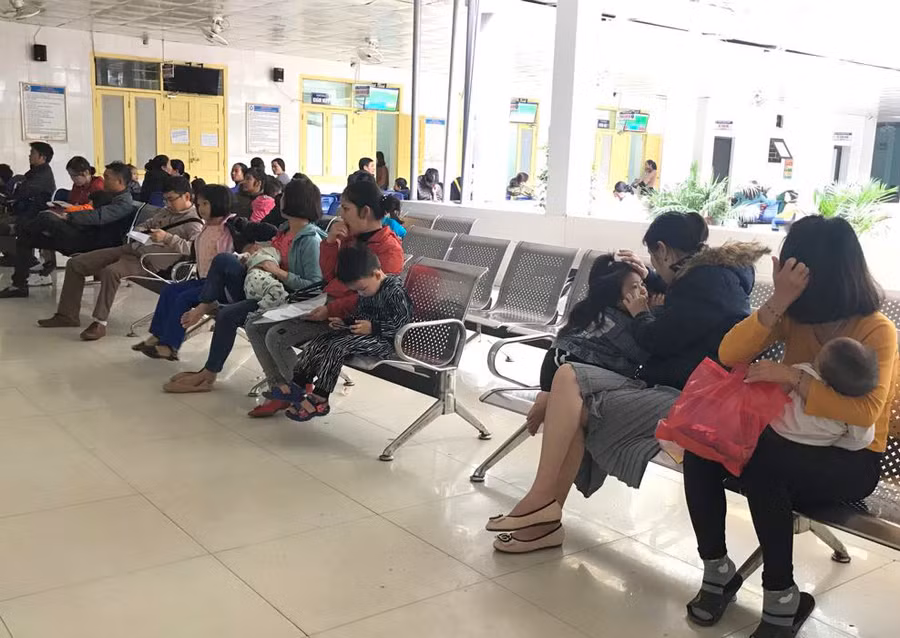 Bệnh viên liên tục tiếp nhận bệnh nhi mắc cúm A và cúm B