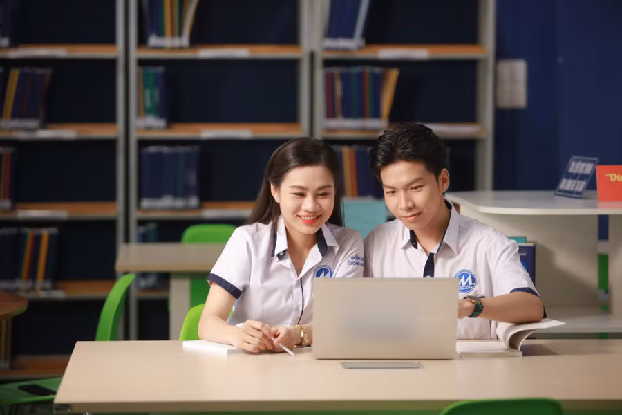 UFM cũng giới thiệu chính sách "học trước" cho phép sinh viên tiếp cận và hoàn thành một số môn học ở trình độ thạc sĩ. Ảnh: UFM