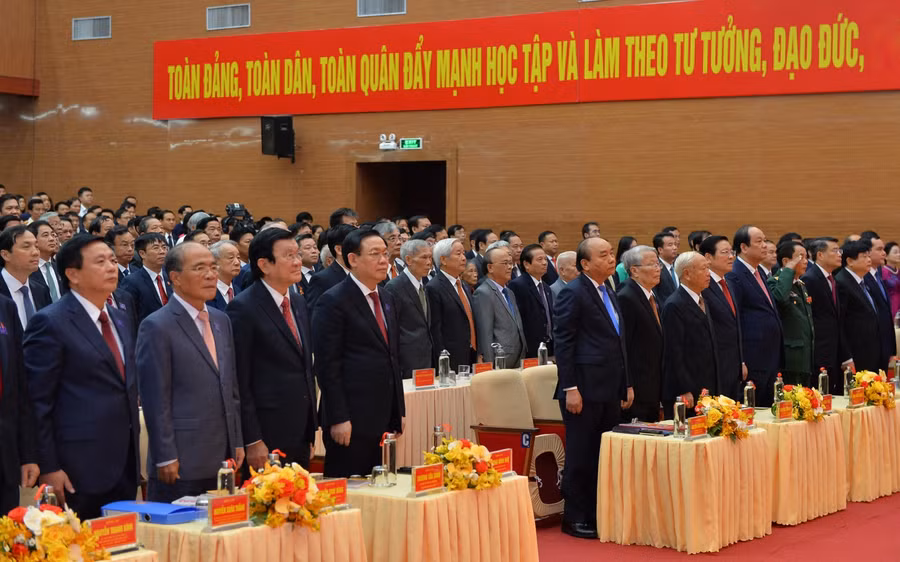 Các đại biểu về dự Đại hội đại biểu Đảng bộ tỉnh Nghệ An lần thứ XIX
