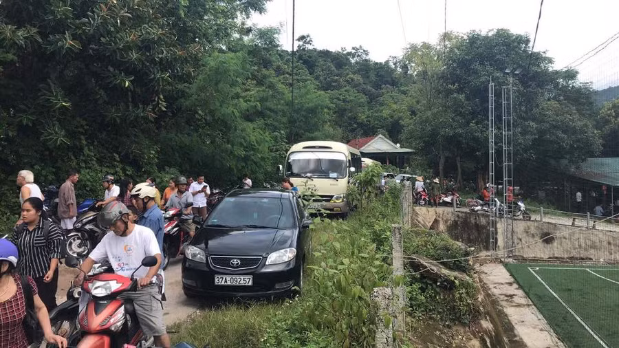 Tại xã Tam Quang, huyện Tương Dương nhiều người hoang mang vì tin đồn vỡ hồ thủy điện Bản Vẽ