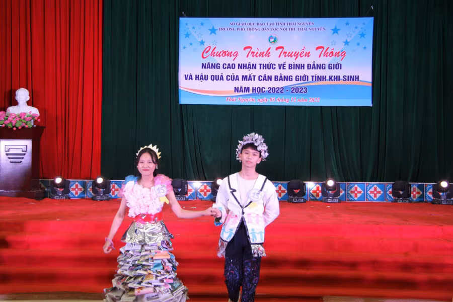 Giao lưu trực tuyến 'Đồng hành cùng trò vùng cao' ảnh 37