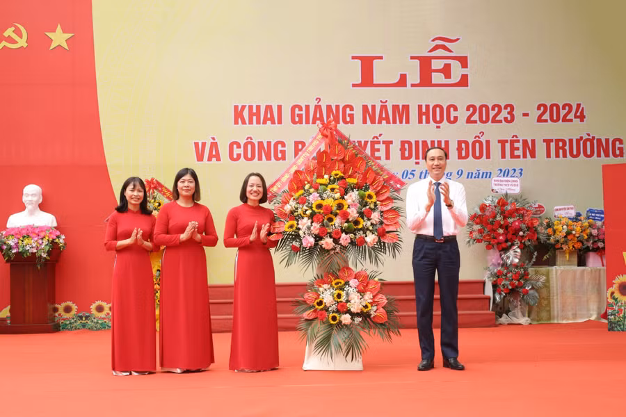 Từ năm học 2023-2024, Trường THCS Lâm Thao chính thức được đổi tên thành Trường THCS Vũ Duệ.