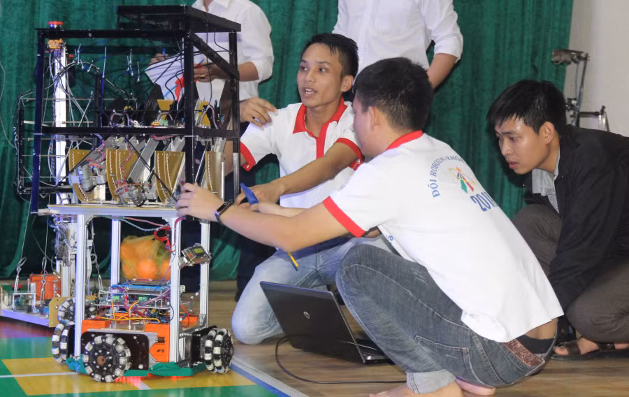 Kịch tính thi đấu Robocon ảnh 2