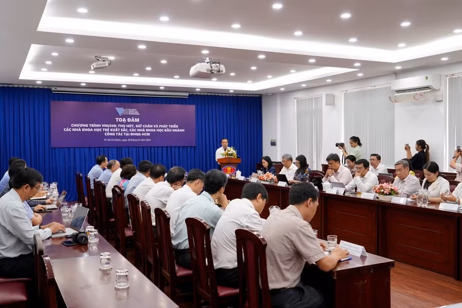 Tọa đàm giới thiệu chương trình VNU350 của Đại học Quốc gia TPHCM. Ảnh: HCMIU