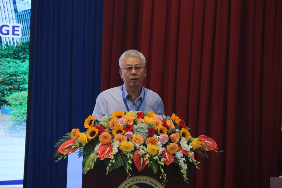 TS Nguyễn Đức Kiên, Tổ tư vấn Kinh tế của Thủ tướng Chính phủ phát biểu tại hội thảo. Ảnh: Mạnh Tùng