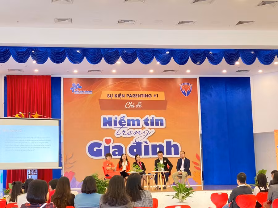 Hoạt động dành cho cha mẹ học sinh của trường Ban Mai. Ảnh tư liệu